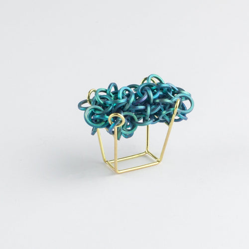 'Linked' ring
