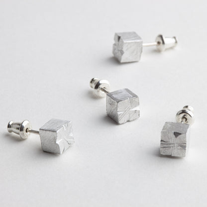 'Spark' small cube stud earrings