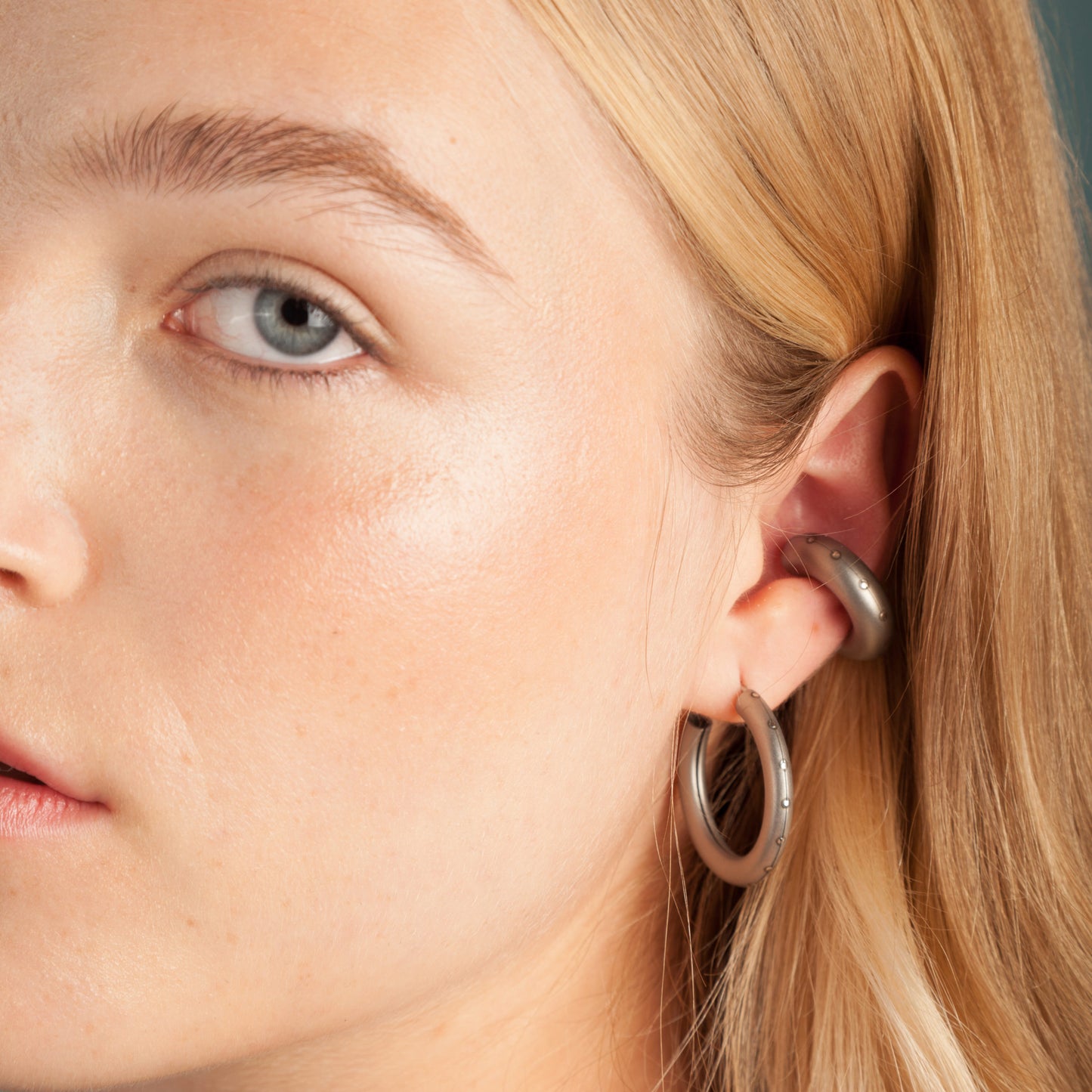 'Sphere' ear cuff