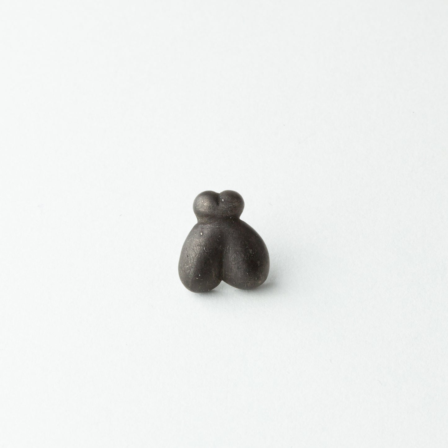 'Fly' pin