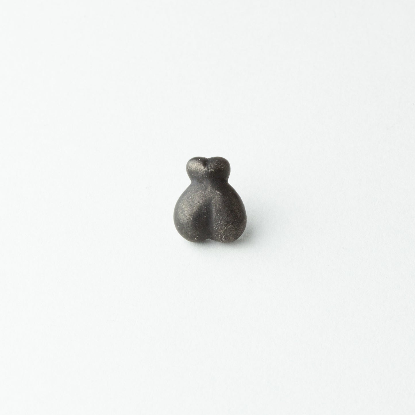 'Fly' pin