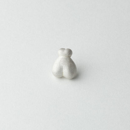 'Fly' pin