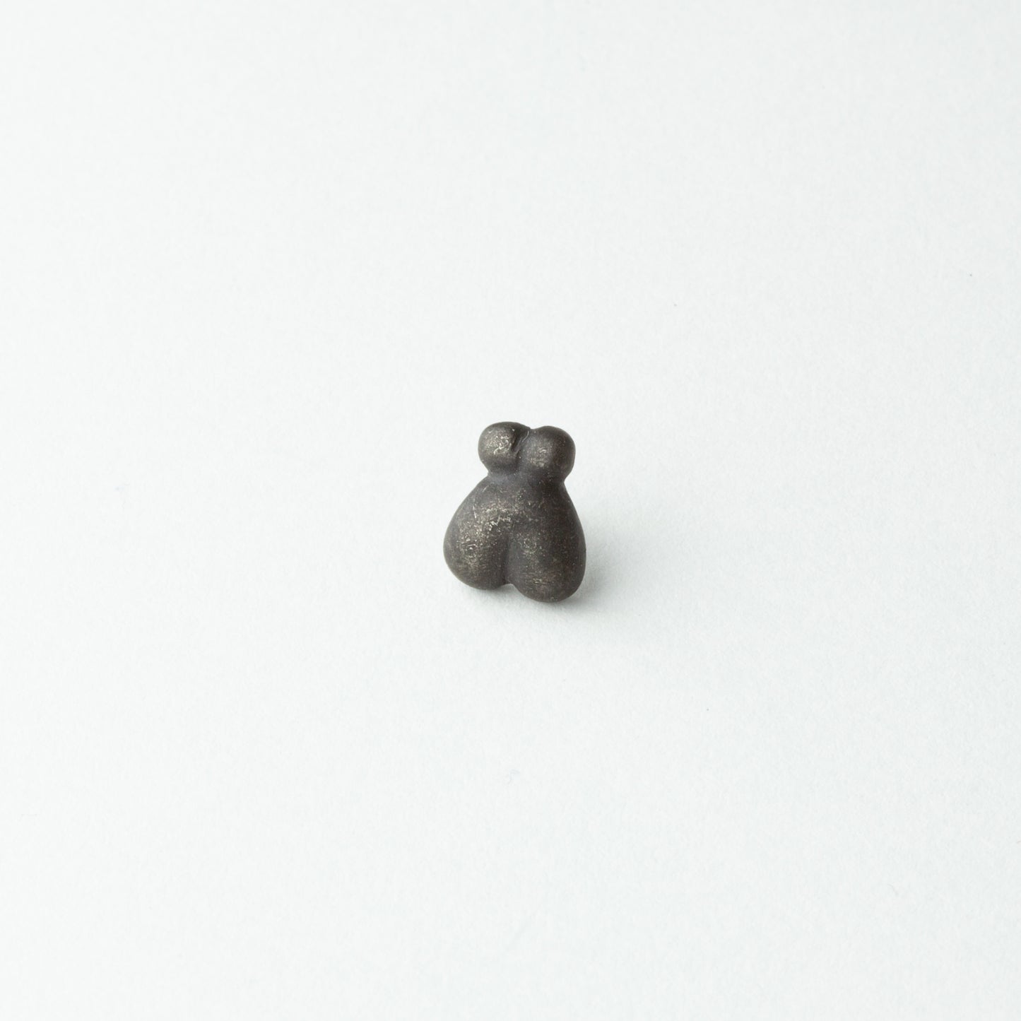 'Fly' pin
