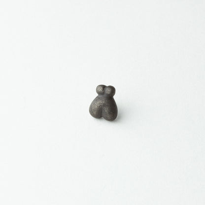 'Fly' pin