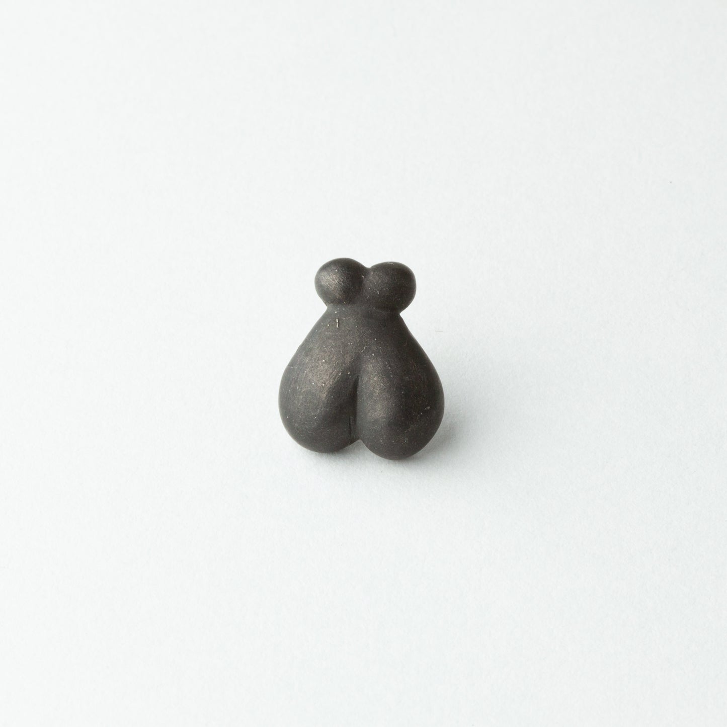 'Fly' pin