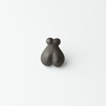 'Fly' pin
