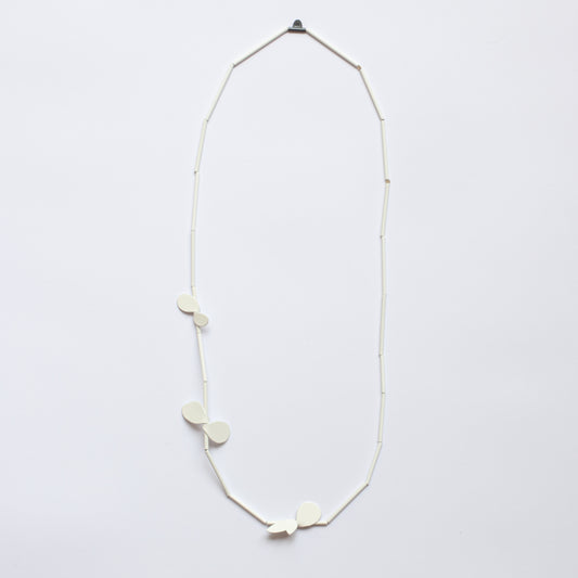 'Leaf' necklace - white
